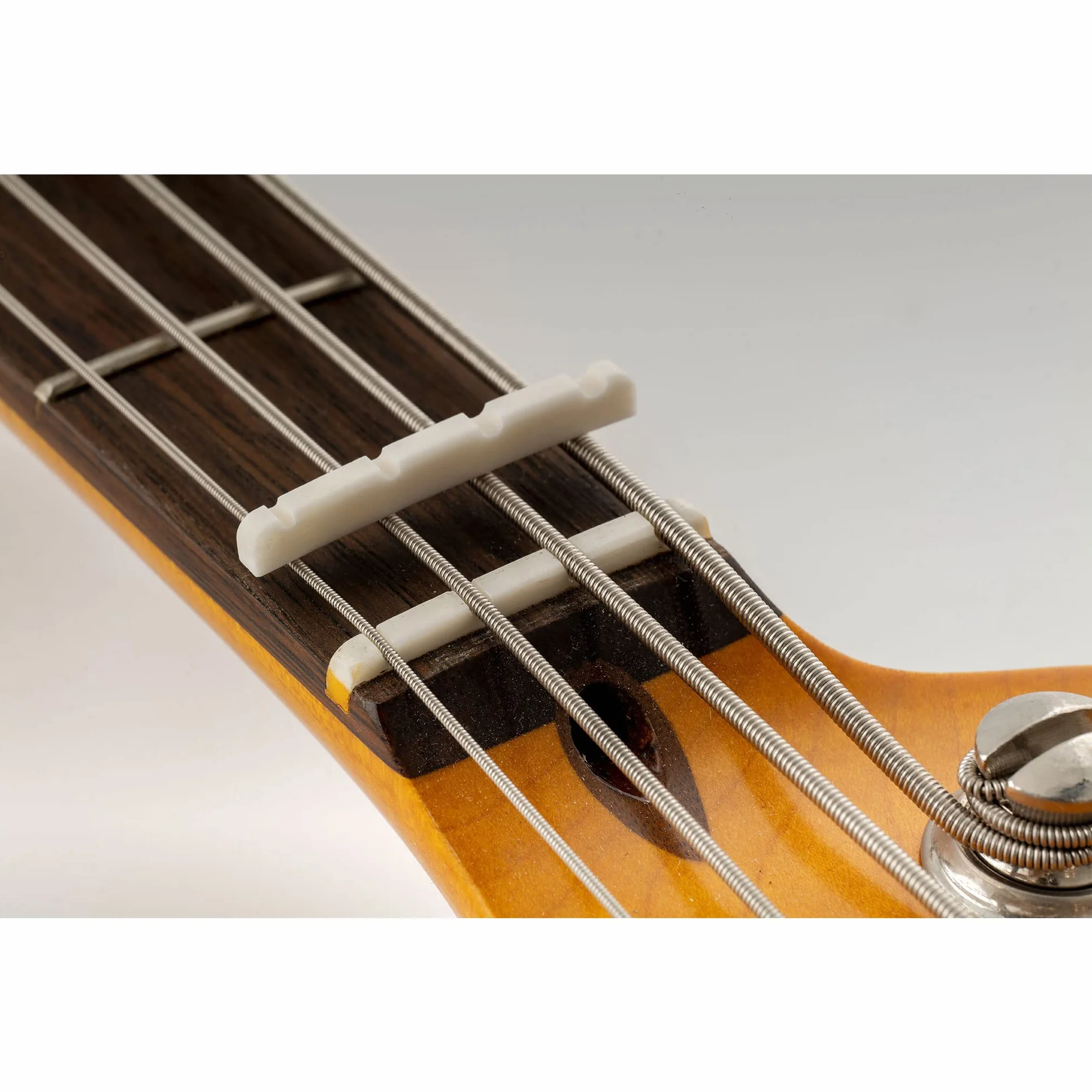 Musiclily Pro Kość Siodełko J Bass Nut do Gitary Basowej 4-strunowej typu Jazz Bass,39,9x3,2x4,8mm (2 szt)